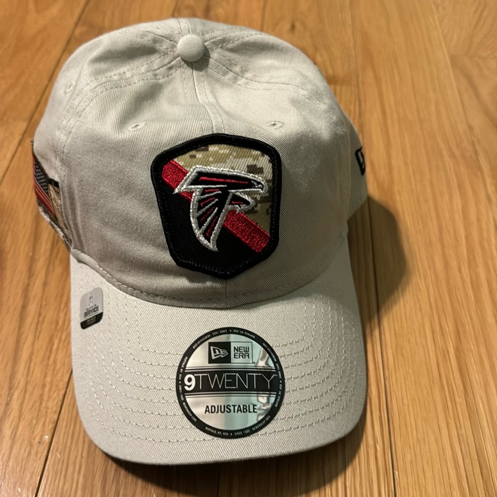 Falcons 9Fifty salute to service, khaki and digital camo hat